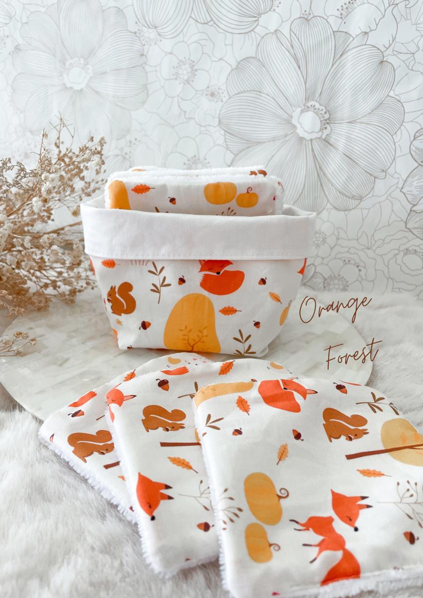 Ensemble assorti : les 10 lingettes bébé et la panière