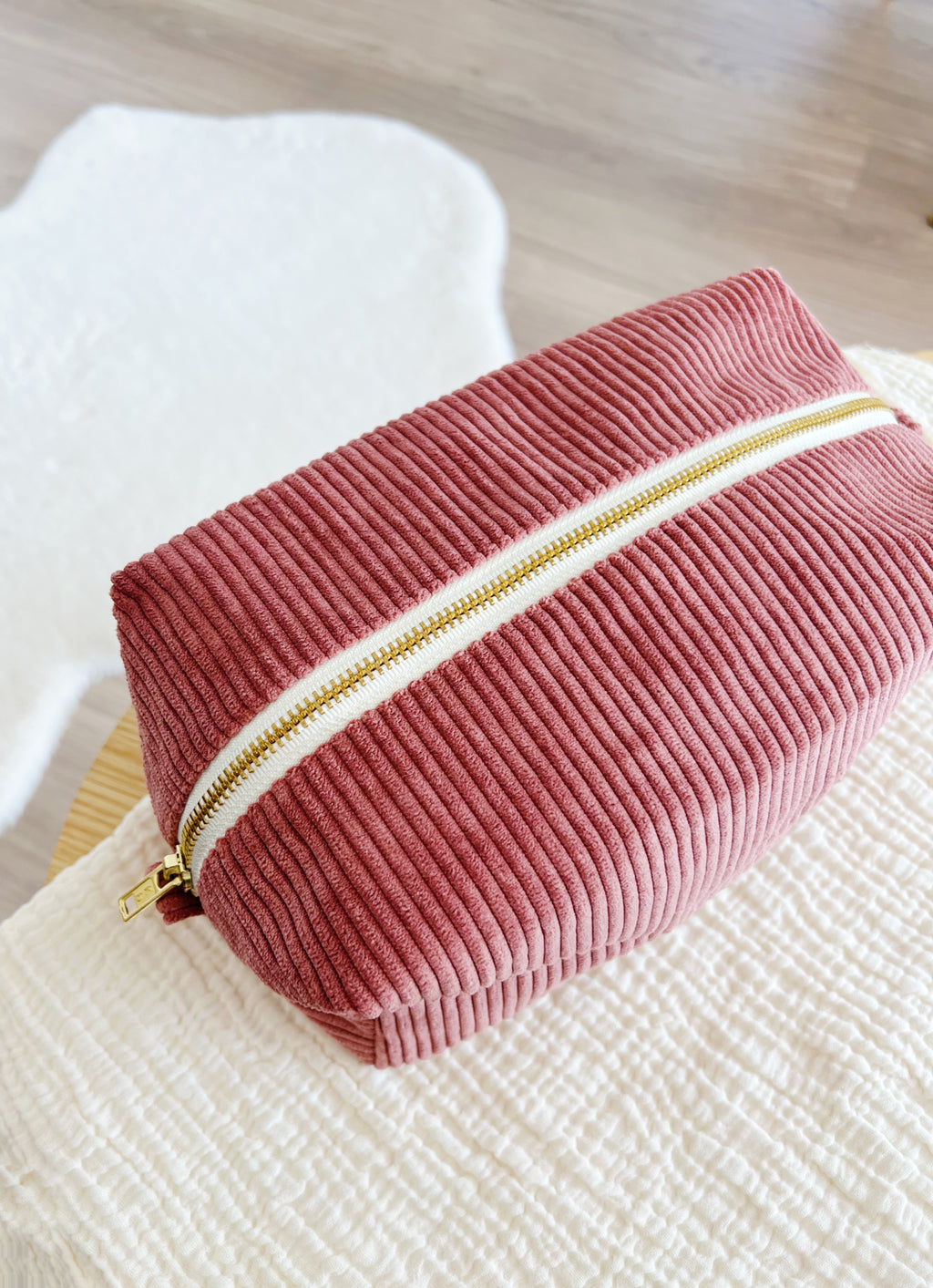 Trousse de toilette velours côtelé (intérieur imperméable)