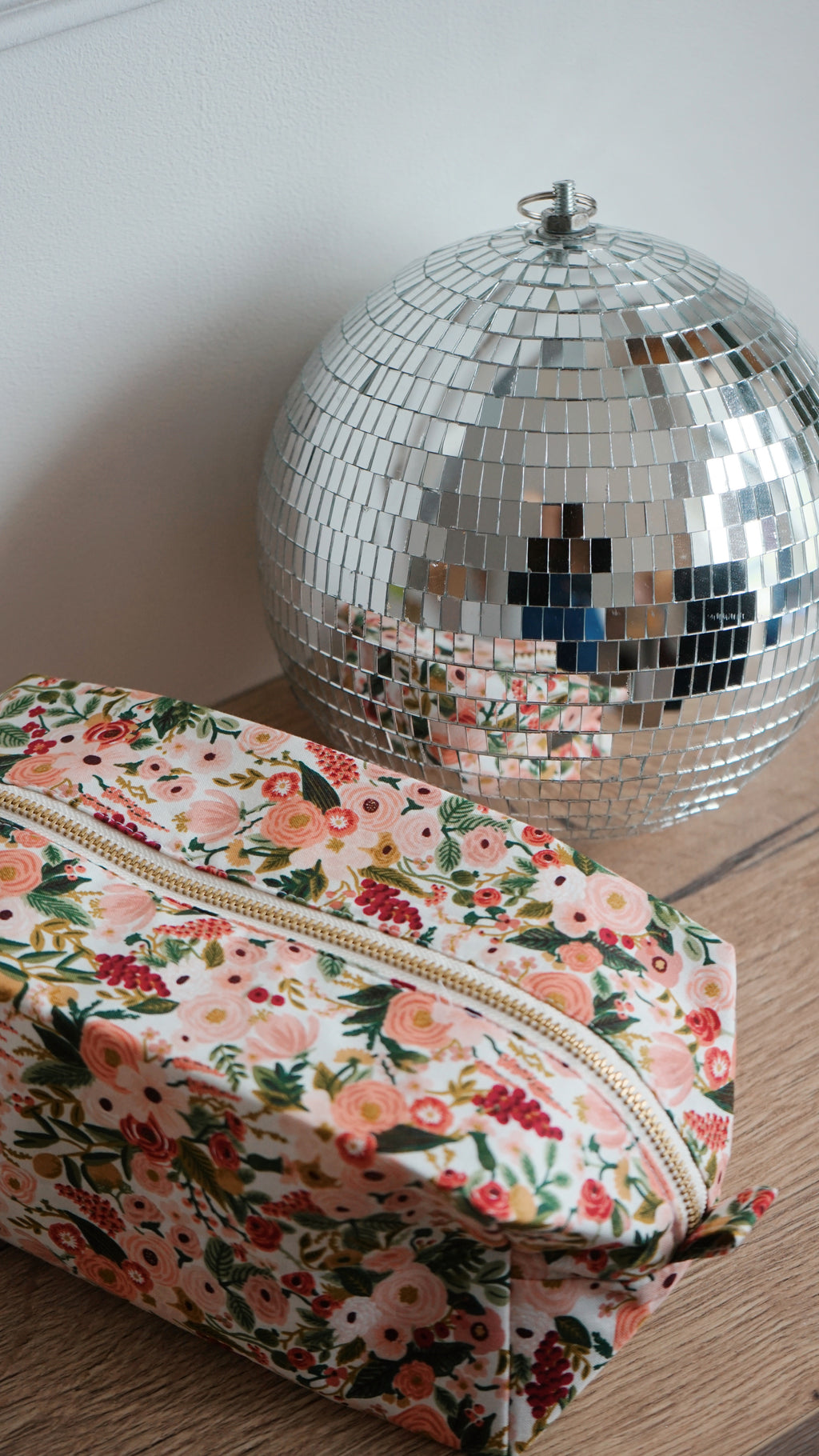 Trousse de toilette (intérieur imperméable)