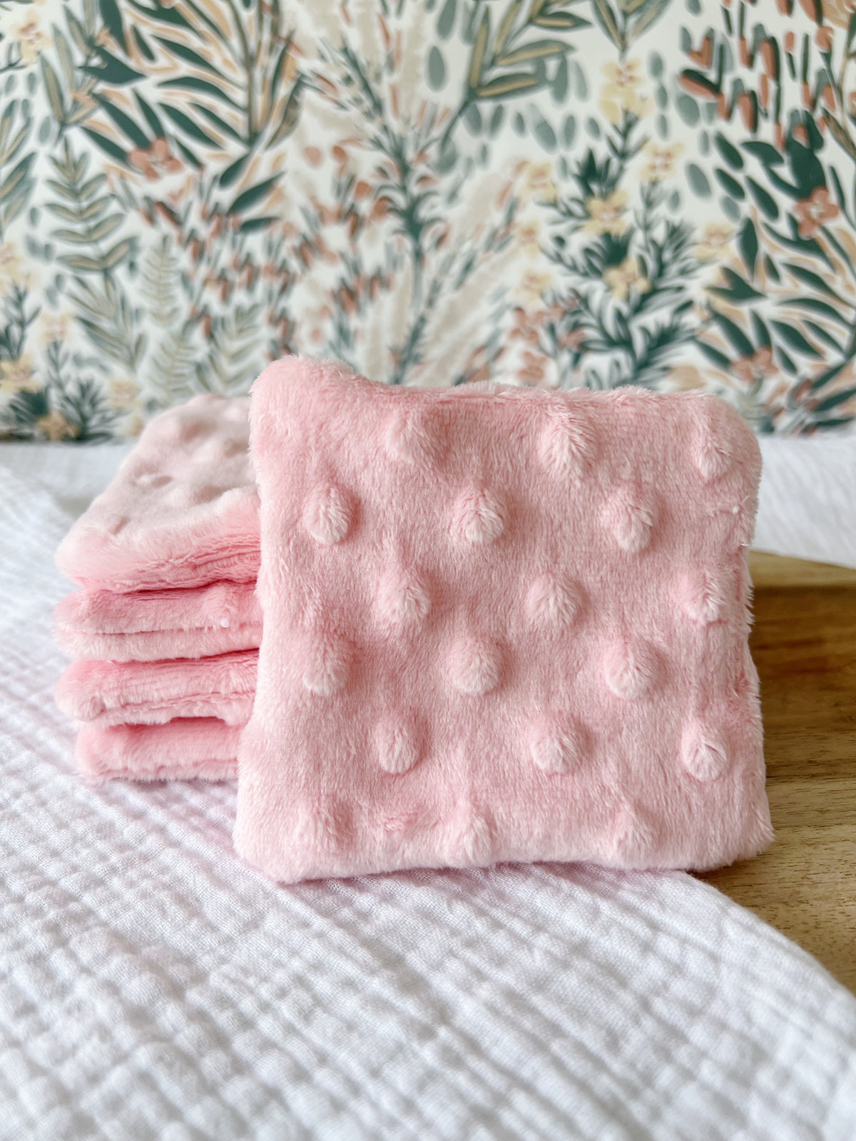 Coton magique (démaquille avec de l’eau uniquement)