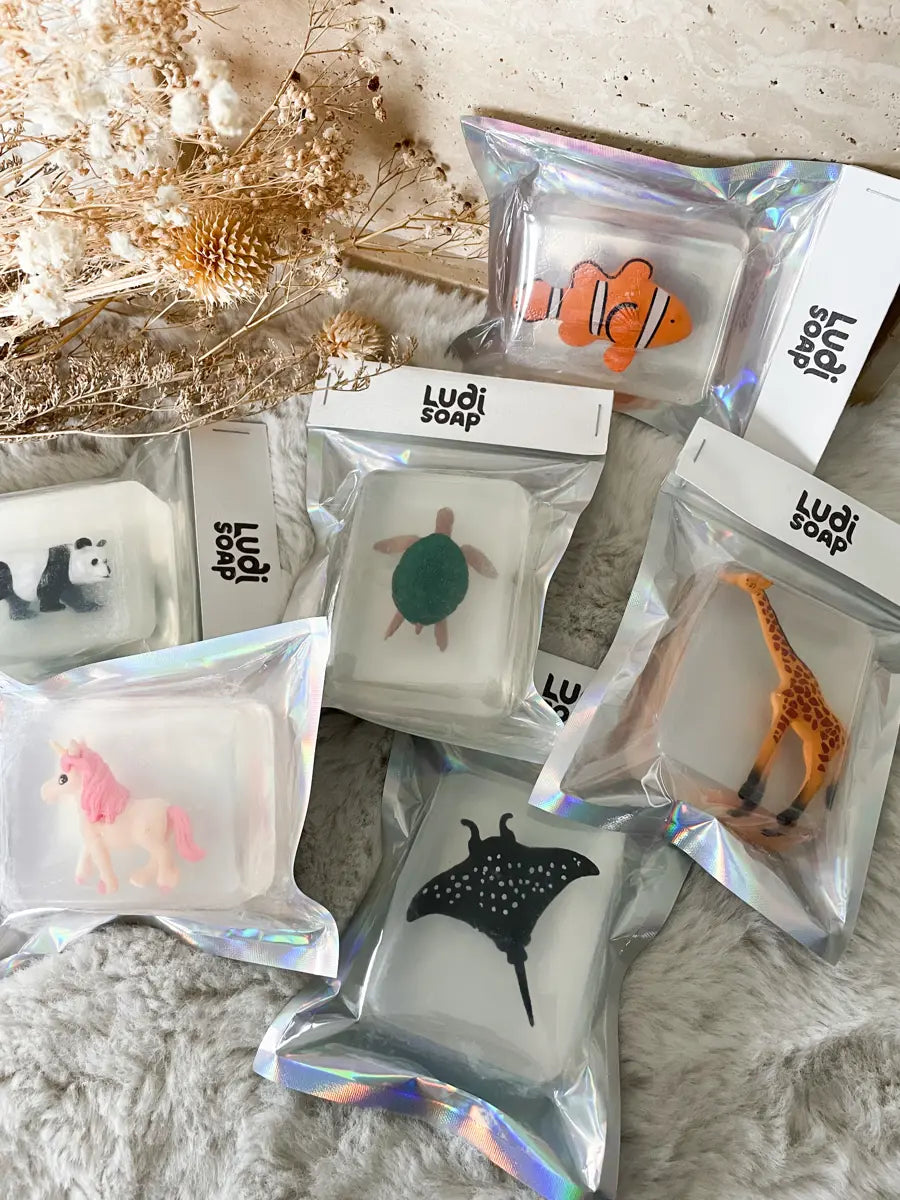 Savon avec figurines au choix (animaux, dinosaures, ...) - 1