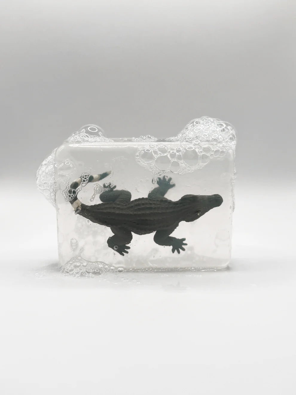 Savon avec figurines au choix (animaux, dinosaures, ...) - Crocodile