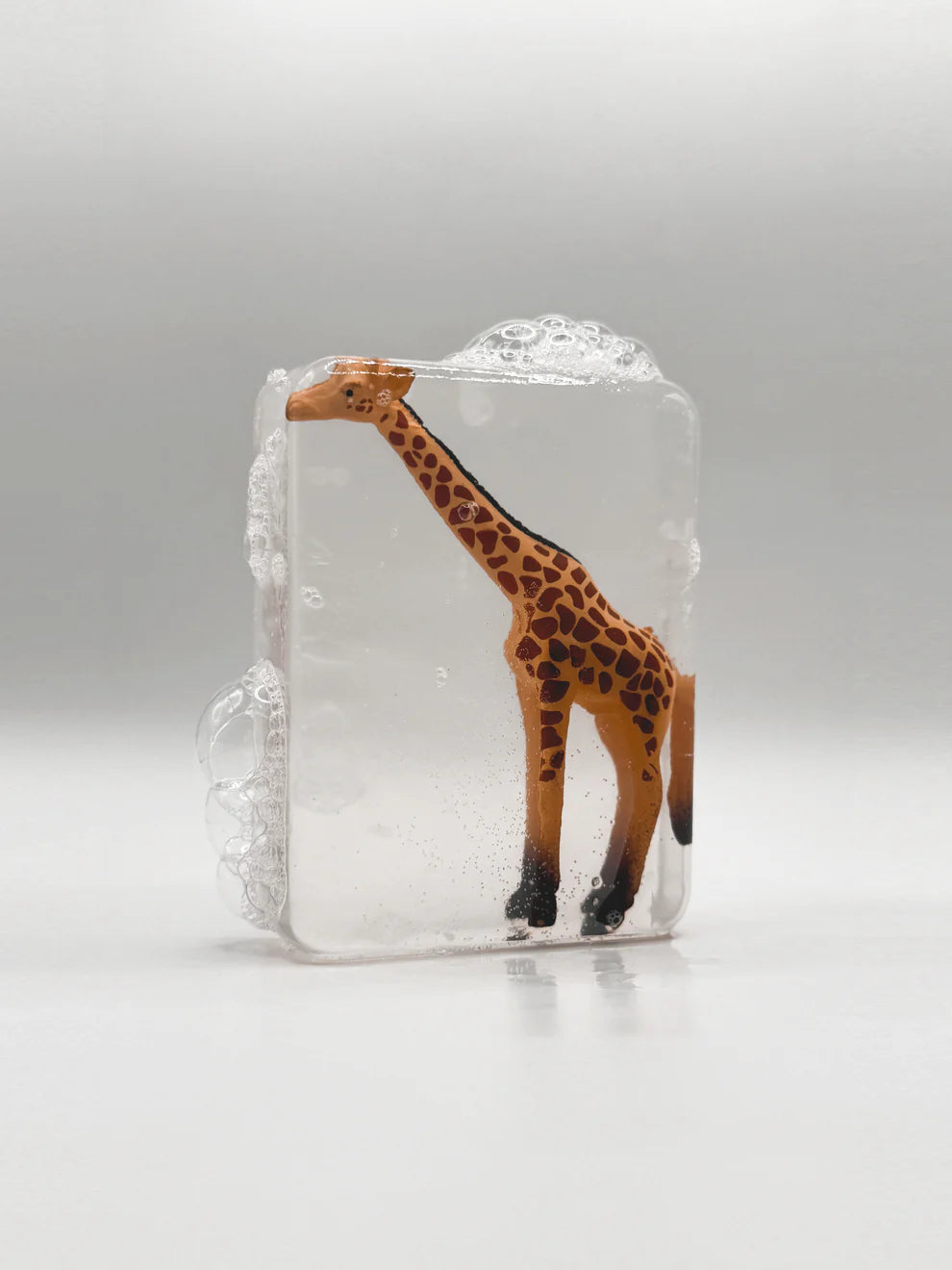 Savon avec figurines au choix (animaux, dinosaures, ...) - Girafe