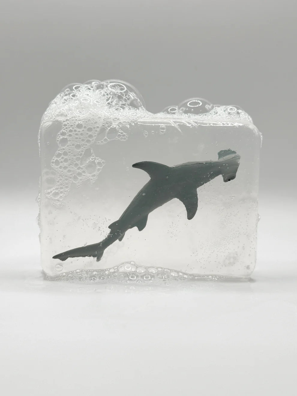 Savon avec figurines au choix (animaux, dinosaures, ...) - Requin marteau