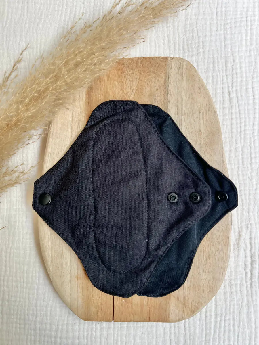 Serviette lavable flux MOYEN – Serviette hygiénique de jour - Noir
